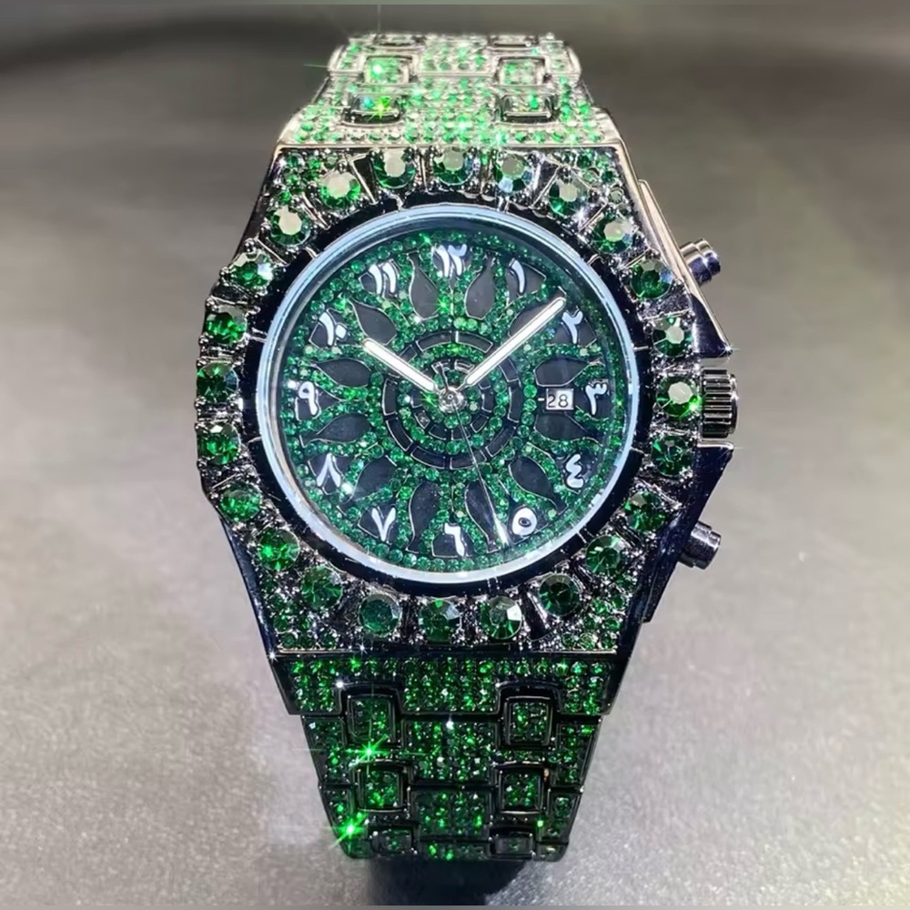 New! Unworn! Men’s Luxury Stainless Steel lced Out Wristwatch
